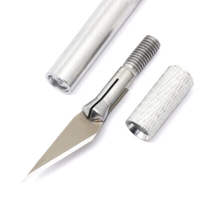 Нож-скальпель канцелярский с 5 сменными лезвиями