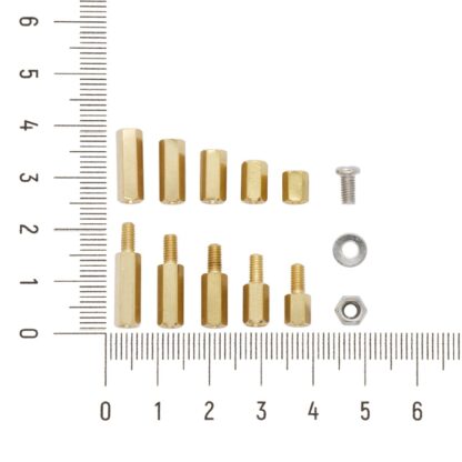 Набор латунных стоек M3 с винтами, гайками и шайбами (910 шт)